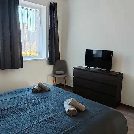 Virag Vendeghaz Dom wakacyjny Balatonszarszo